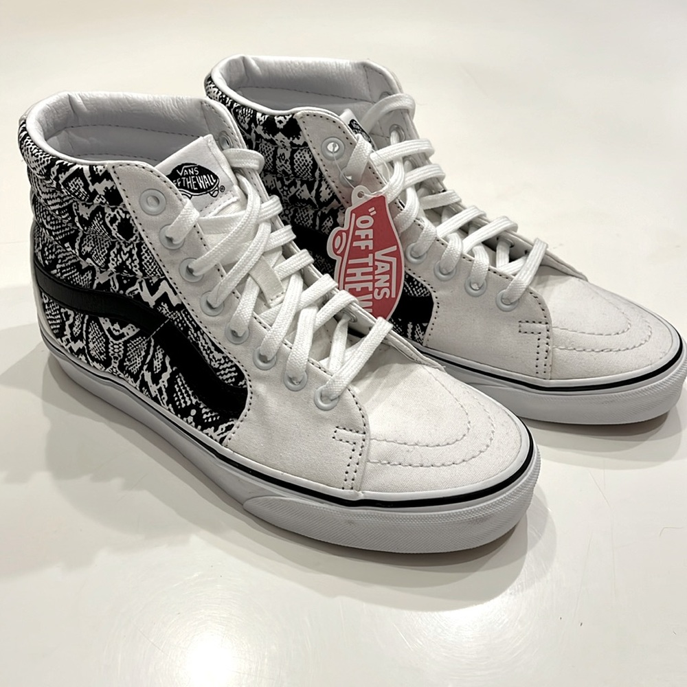 NWT Van’s Sk8 Python Sneakers W7.5 M6